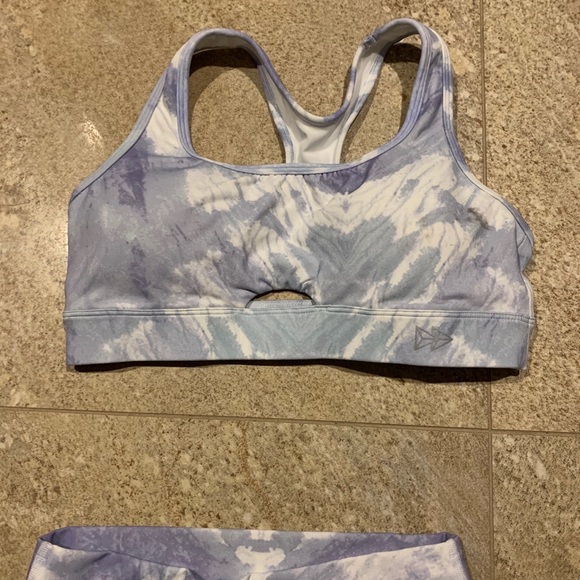 Blue and white tie dye workout set - Picture 3 of 5